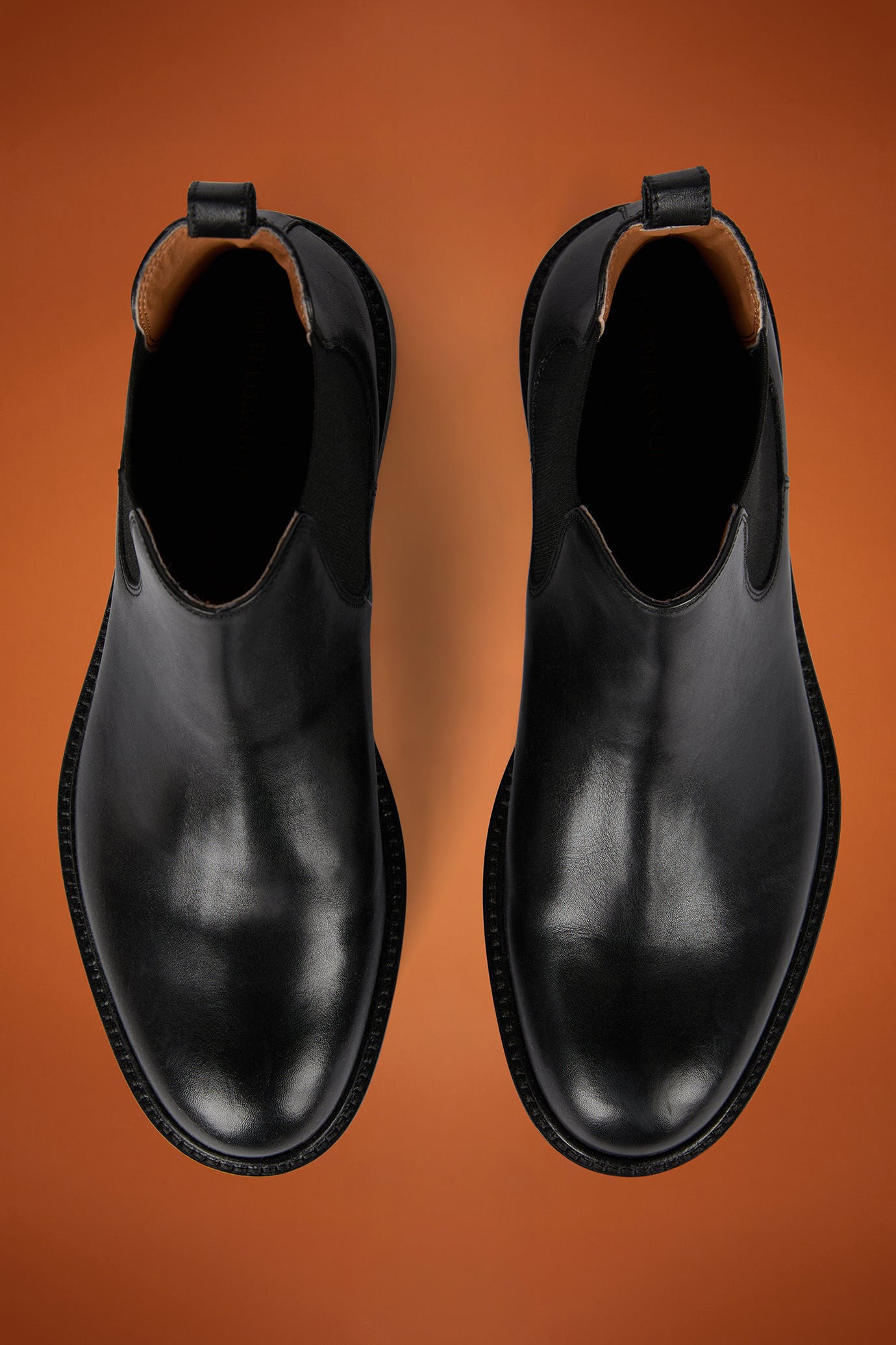 Men's Chelsea boots in 100% genuine leather with rubber soles