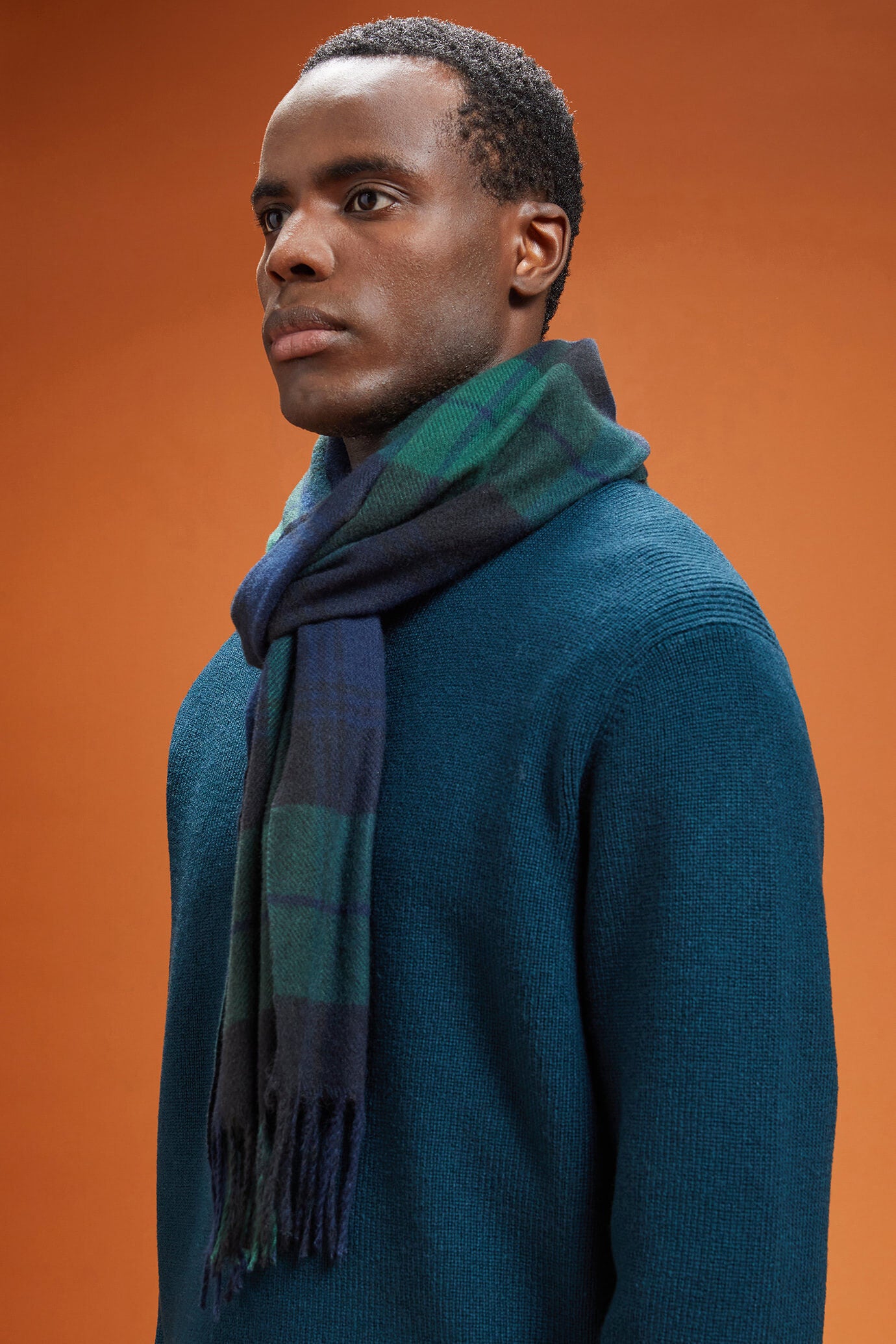 Men's tartan patterned scarf with fringes