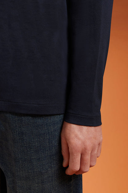 Men's regular fit long-sleeved crew neck T-shirt in 100% cotton
