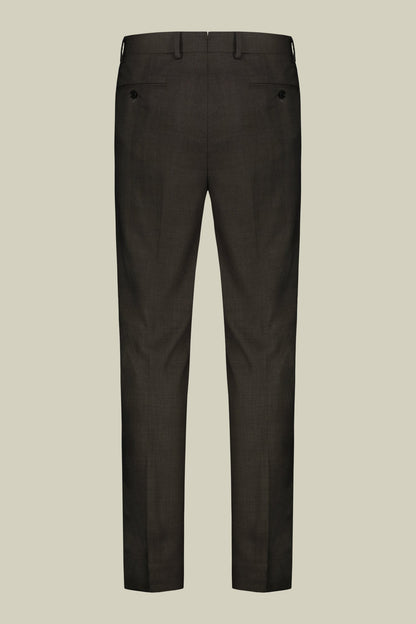 Single-breasted men's suit with single-pleat trousers in Prince of Wales check fabric