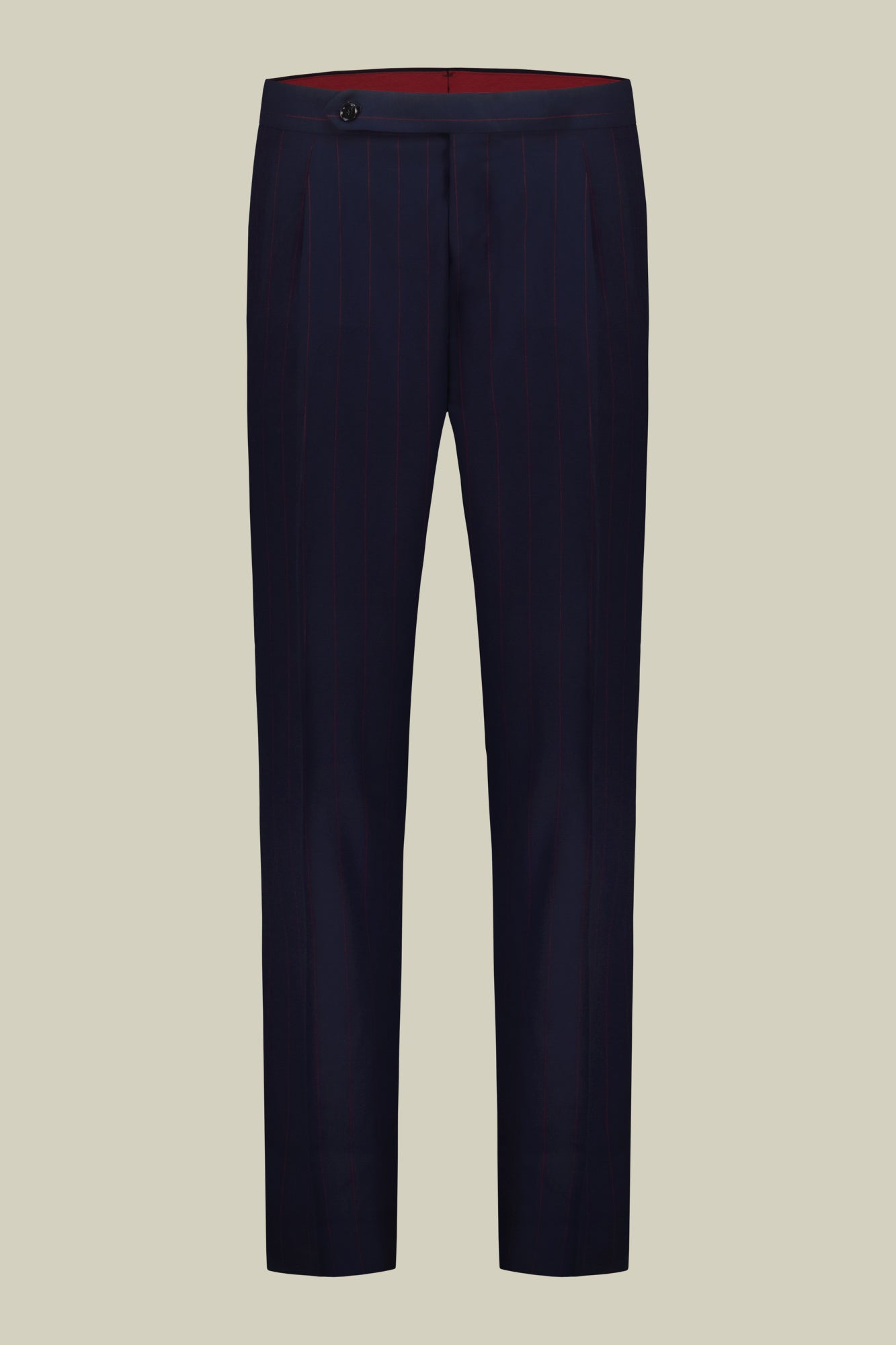 Single-breasted men's suit with single-pleat trousers and side buckles, in a pinstripe fabric
