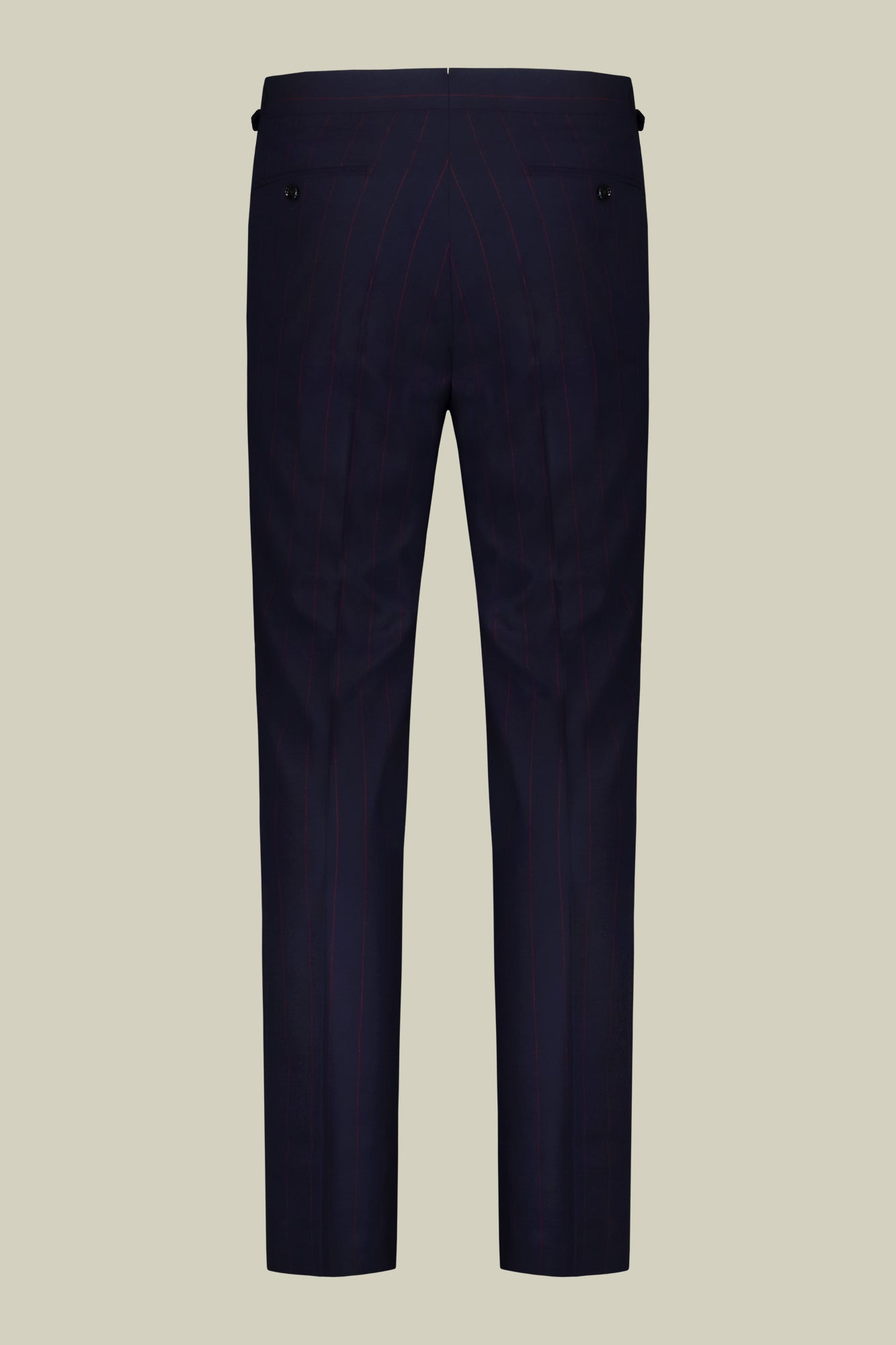 Single-breasted men's suit with single-pleat trousers and side buckles, in a pinstripe fabric