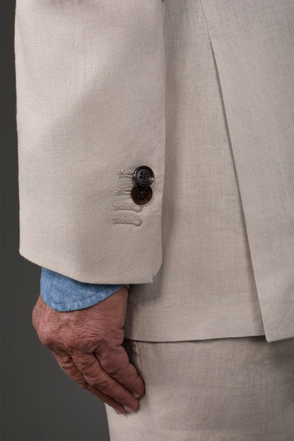 Single-breasted men's suit with flat front trousers, in pure linen with a washed effect