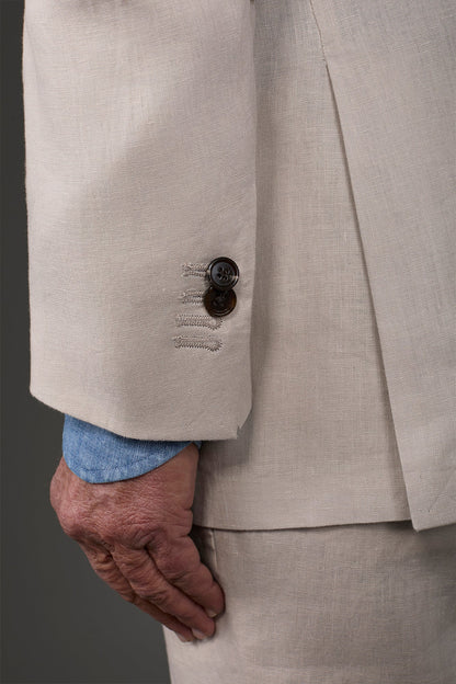 Single-breasted men's suit with flat front trousers, in pure linen with a washed effect