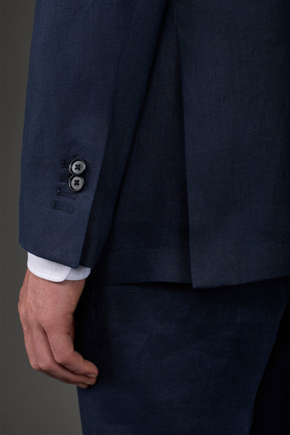 Single-breasted men's suit with flat front trousers, in pure linen with a washed effect