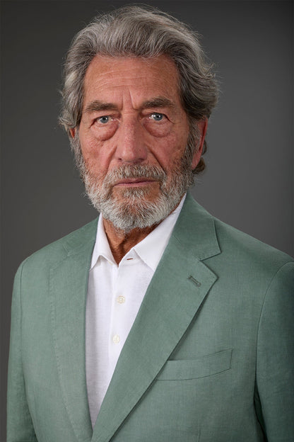 Single-breasted men's suit with flat front trousers, in pure linen with a washed effect