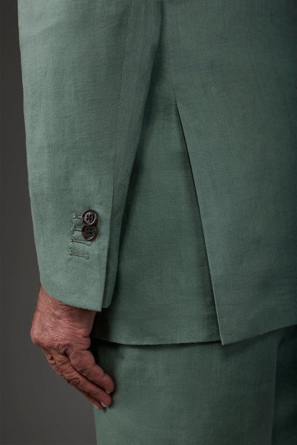 Single-breasted men's suit with flat front trousers, in pure linen with a washed effect