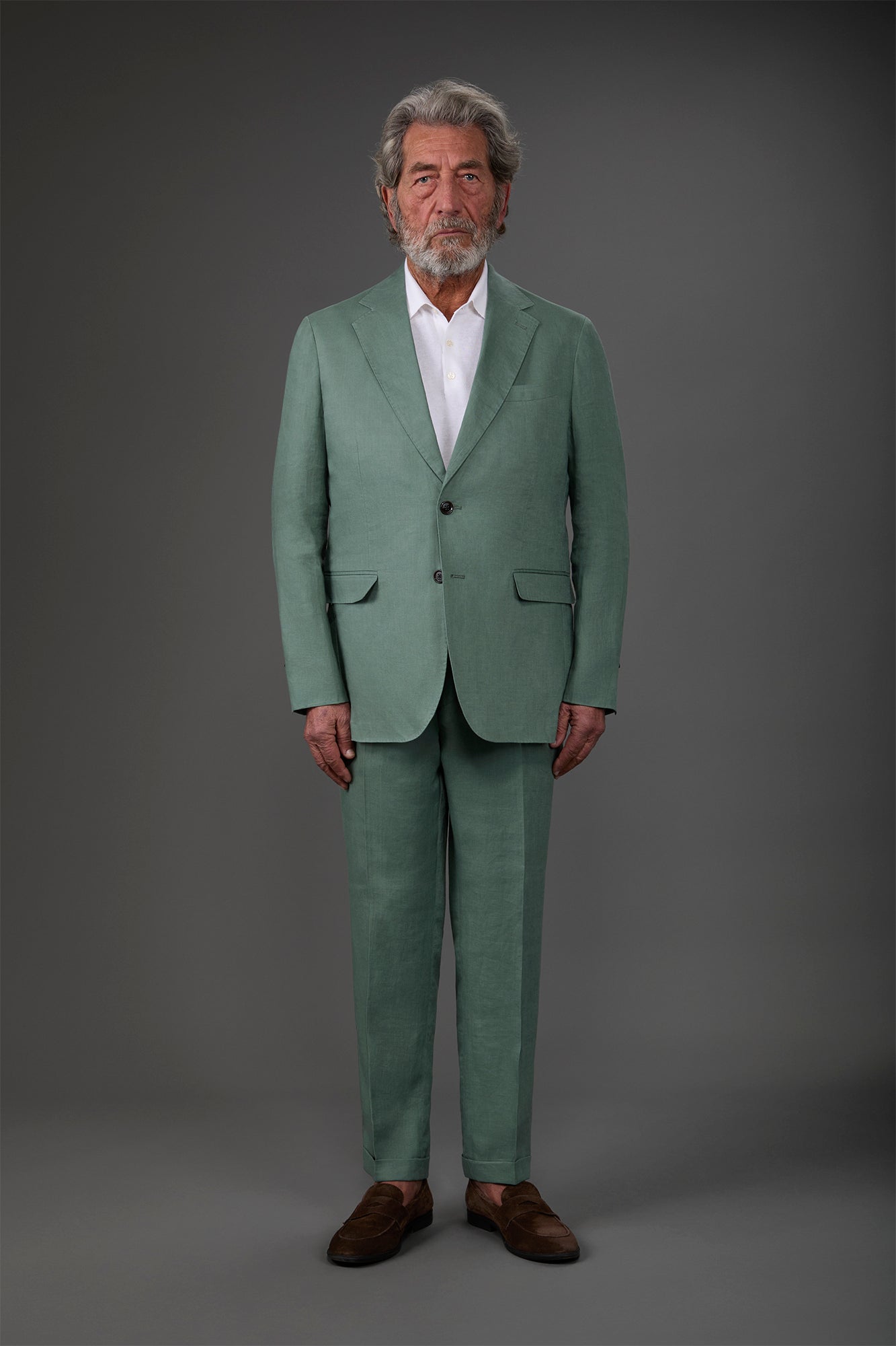 Single-breasted men's suit with flat front trousers, in pure linen with a washed effect Sage Green