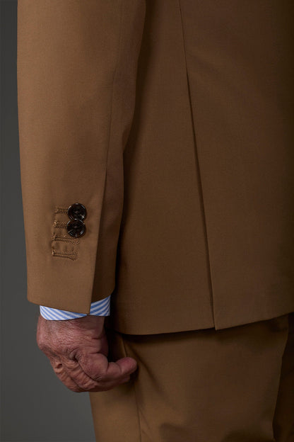 Single-breasted men's suit with flat front trousers