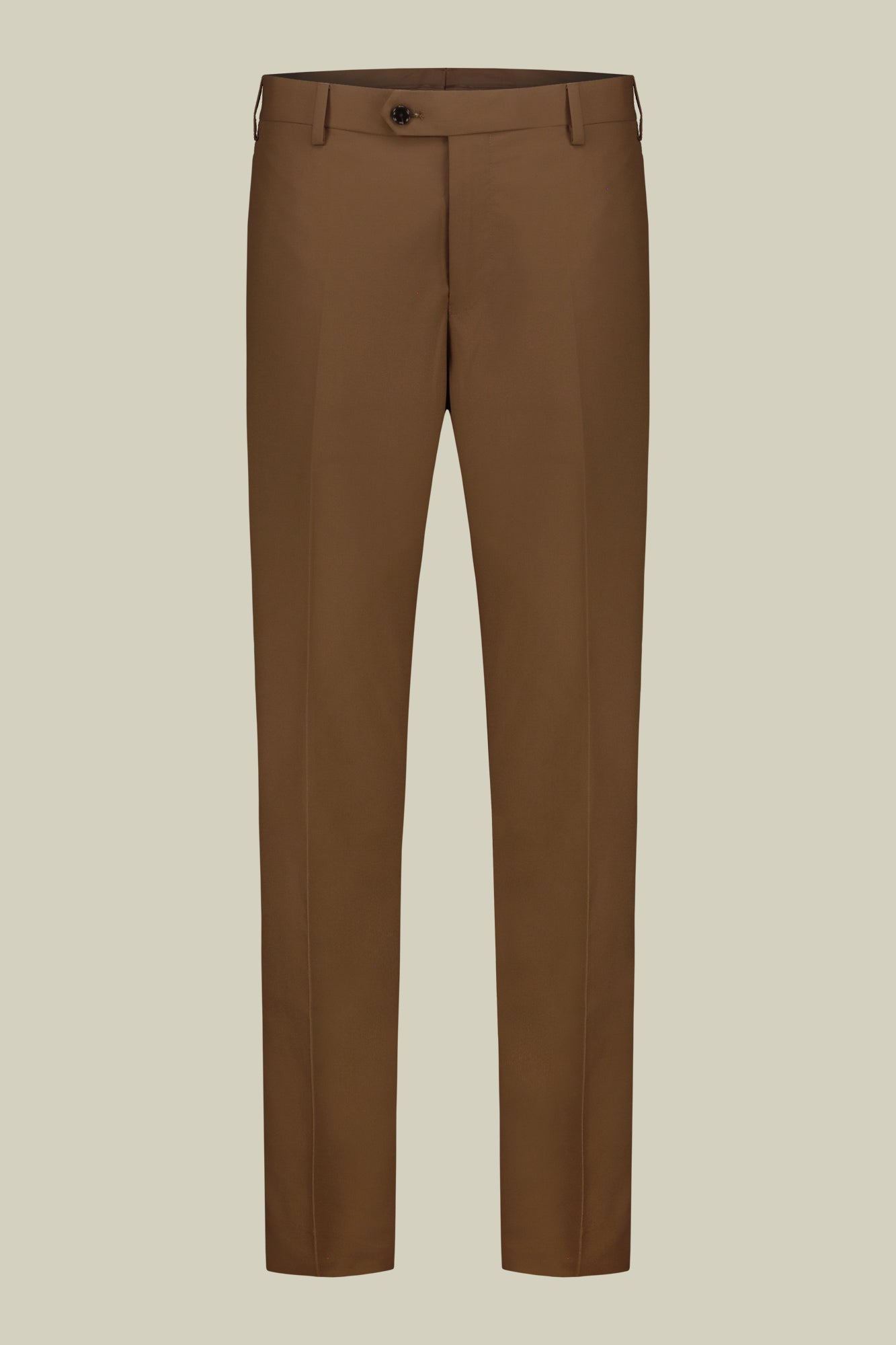 Single-breasted men's suit with flat front trousers