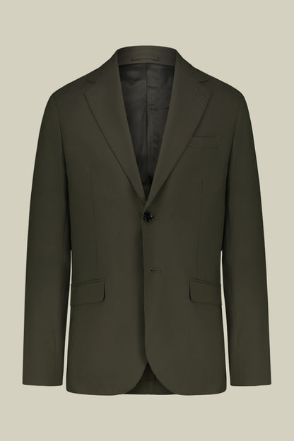 Single-breasted men's suit with flat front trousers