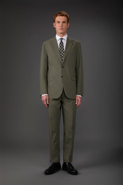 Single-breasted men's suit with flat front trousers