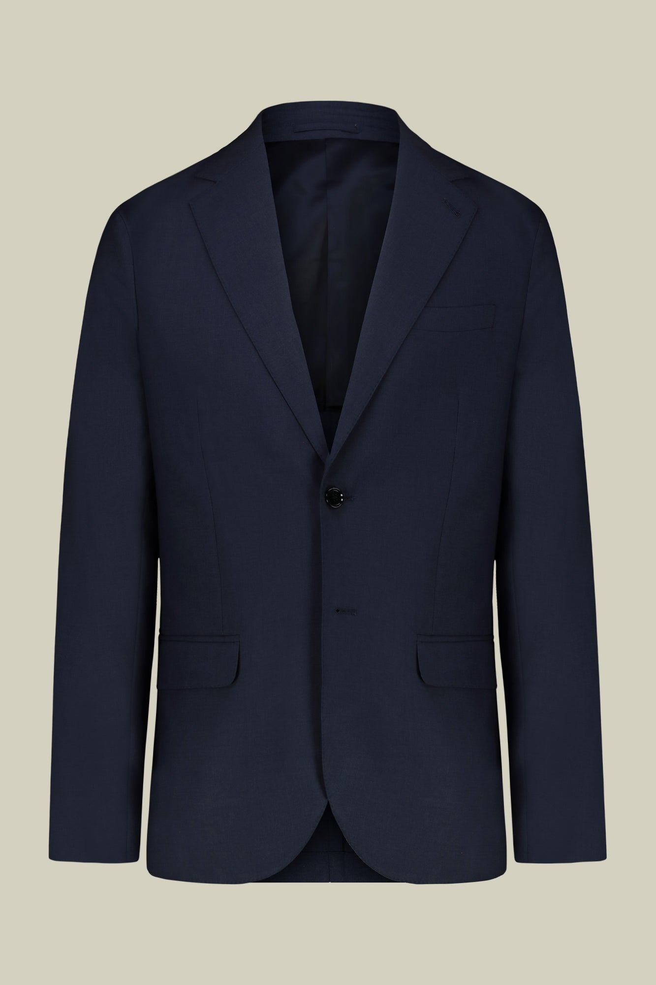 Single-breasted men's suit with flat front trousers