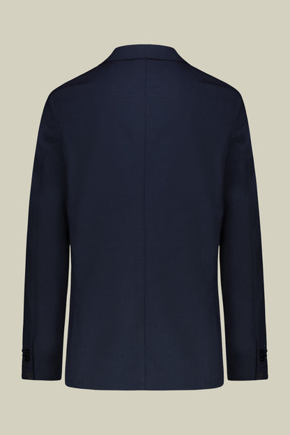 Single-breasted men's suit with flat front trousers