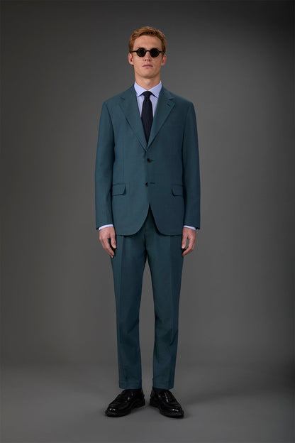 Single-breasted men's suit with single-pleat trousers in two-way stretch fabric