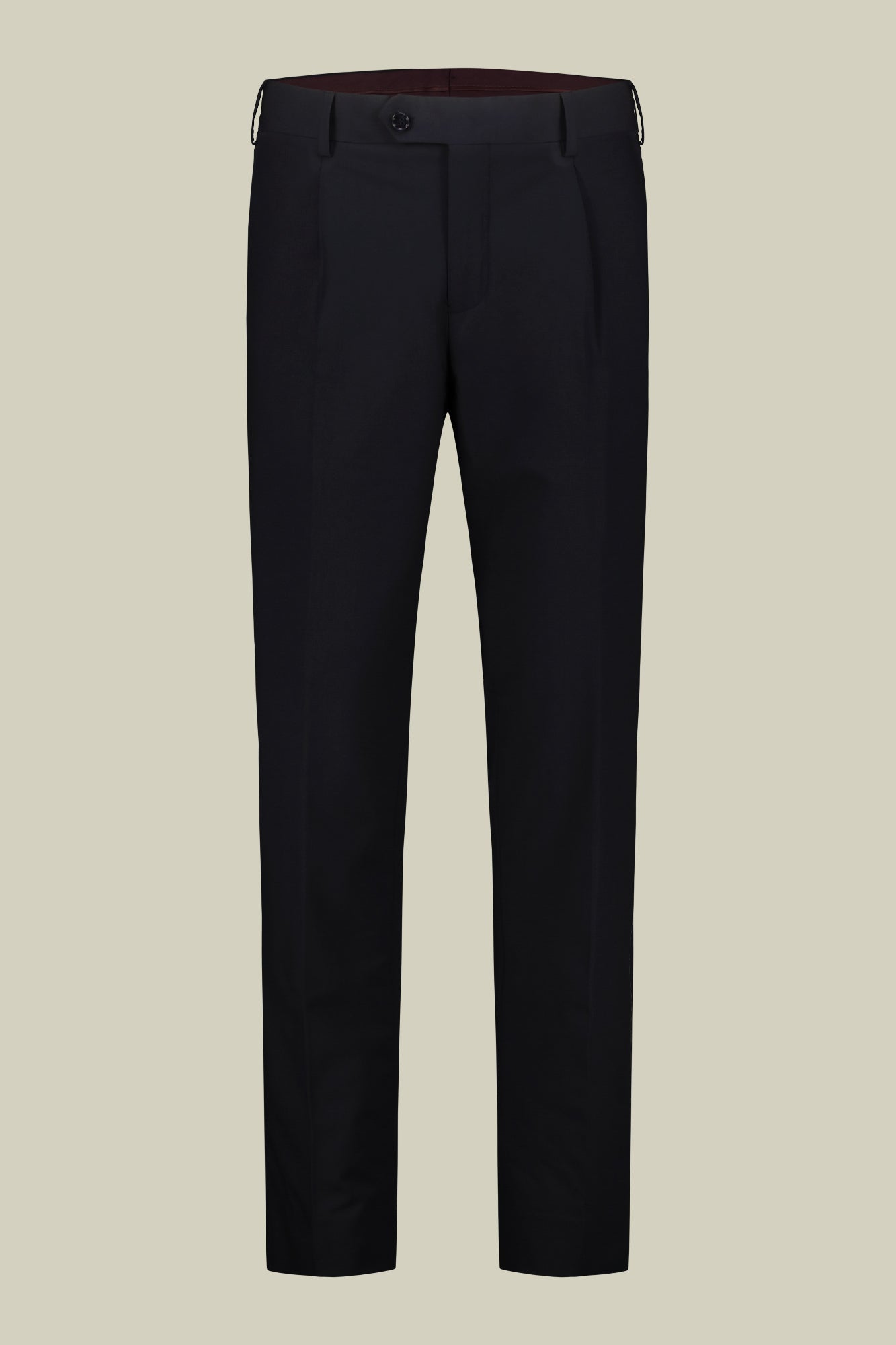 Double-breasted men's suit with single-pleat trousers in two-way stretch fabric
