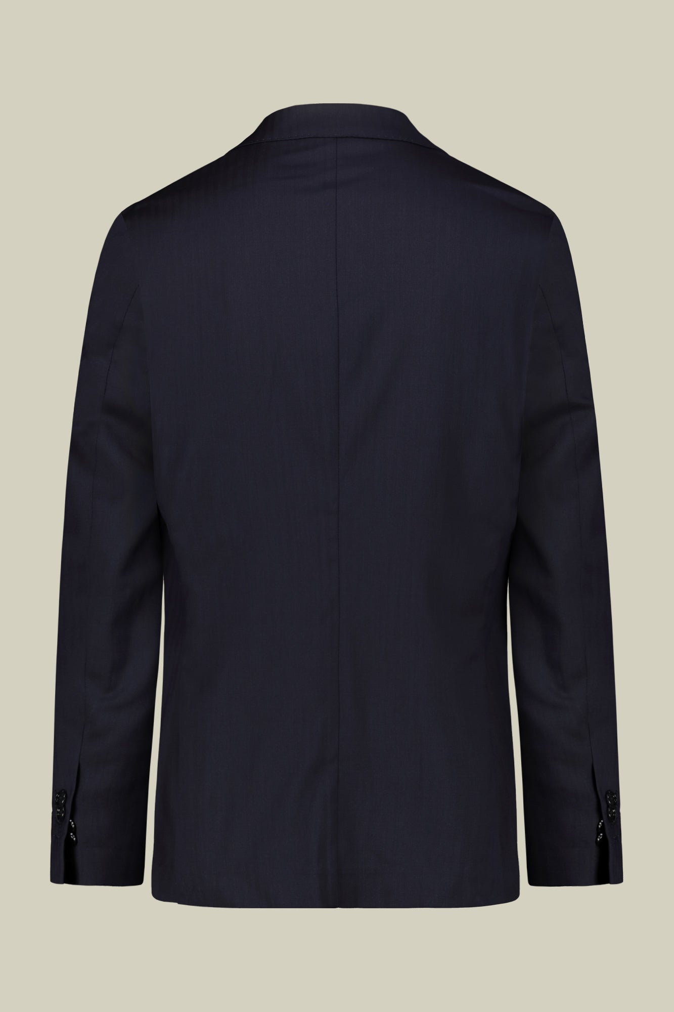 Single-breasted men's suit with classic single-pleat trousers, in pure combed wool with herringbone weave