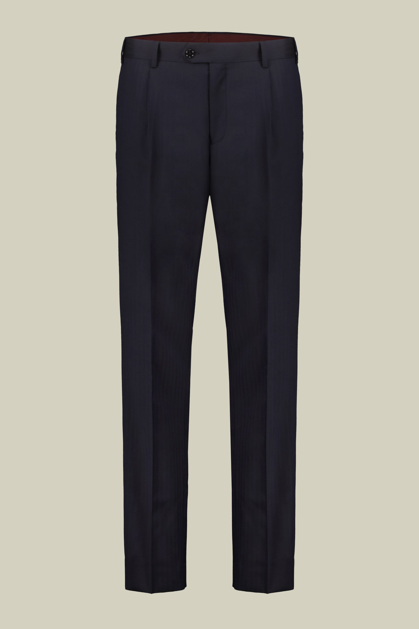 Single-breasted men's suit with classic single-pleat trousers, in pure combed wool with herringbone weave