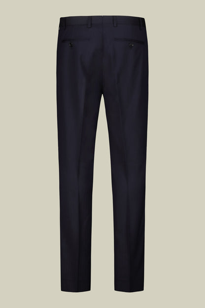 Single-breasted men's suit with classic single-pleat trousers, in pure combed wool with a semi-plain weave