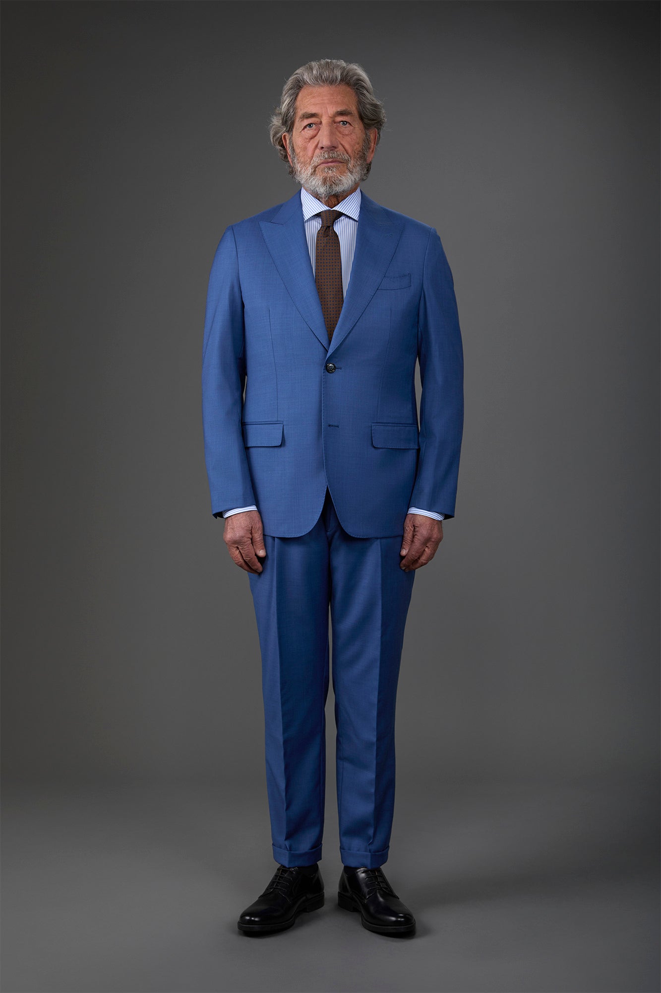 Single-breasted men's suit with classic single-pleat trousers, in pure combed wool with grisaille construction Denim