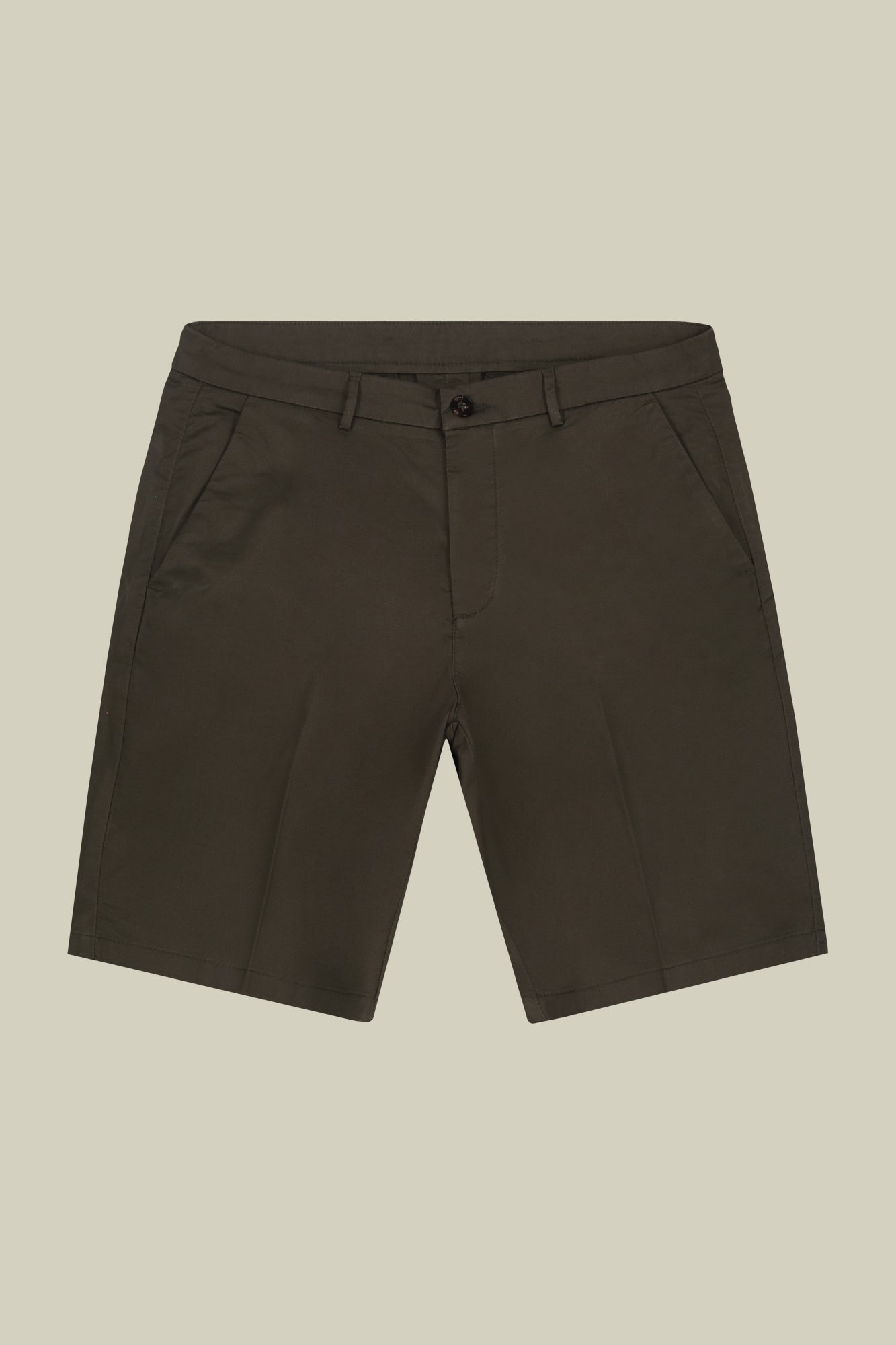 Classic men's Bermuda shorts with a twill construction
