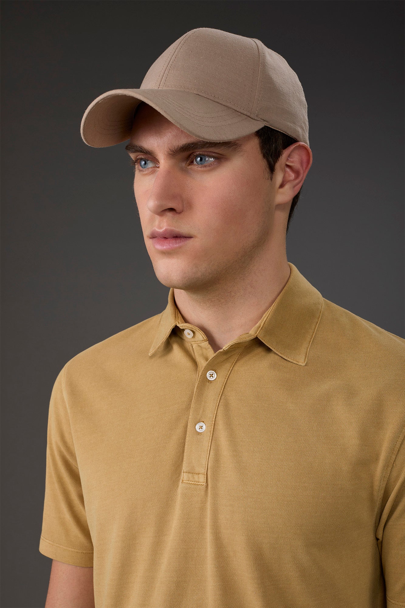 Men's flat cap in single-colour linen blend Beige