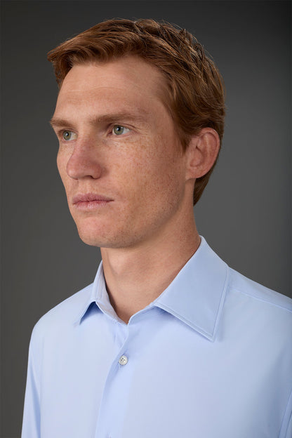 Men's stretch shirt with classic collar in twill construction stretch nylon fabric