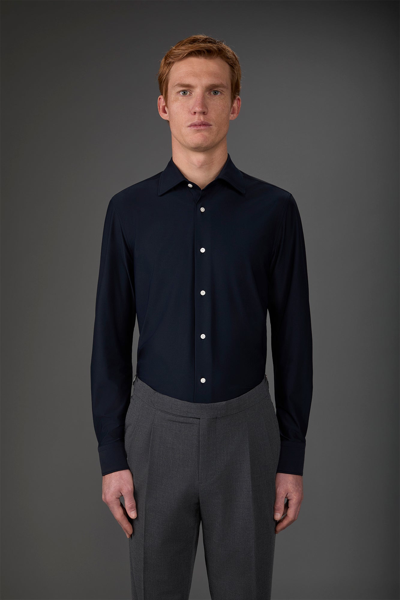 Men's stretch shirt with classic collar in twill construction stretch nylon fabric