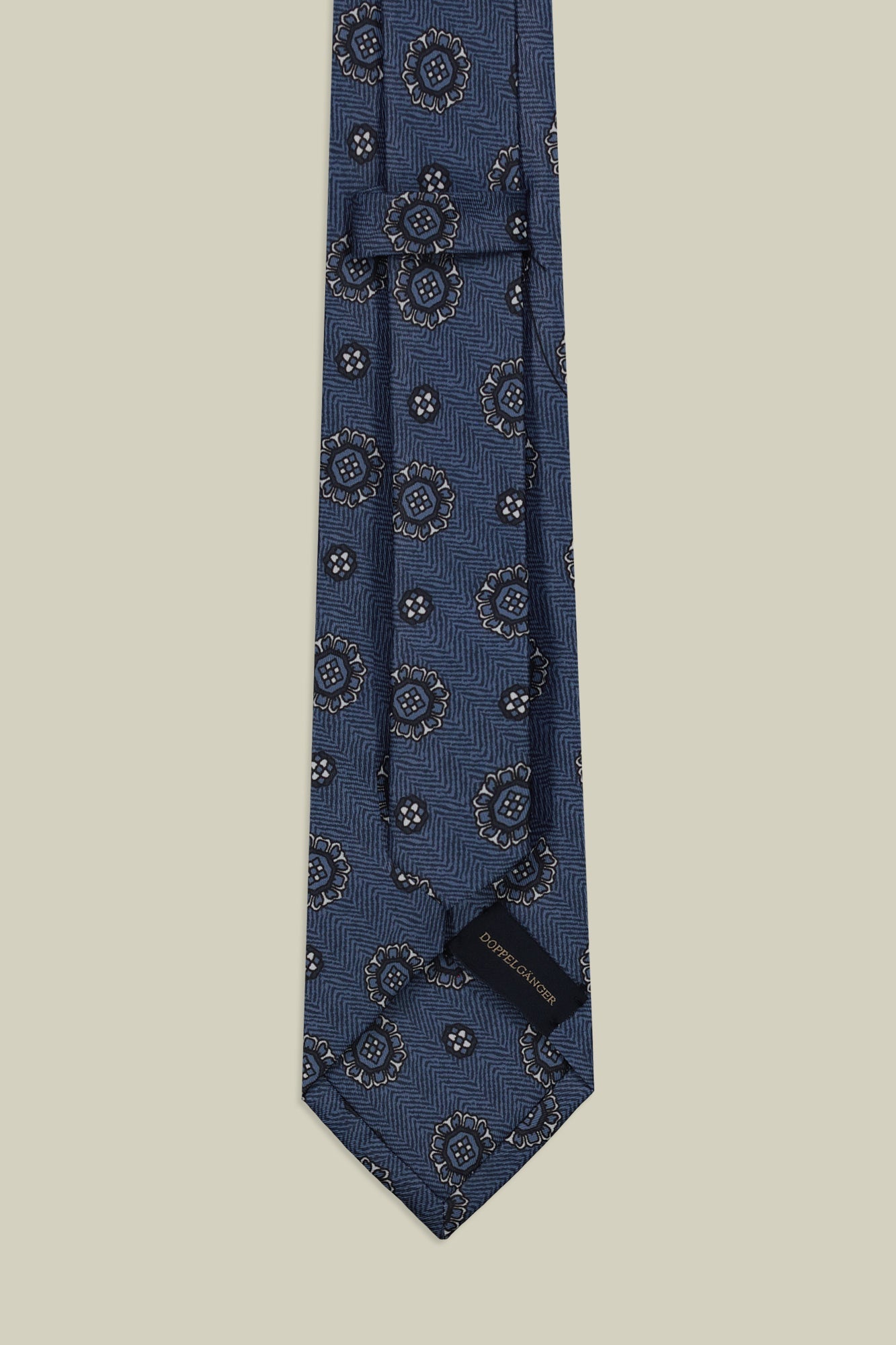 Men's macro patterned tie