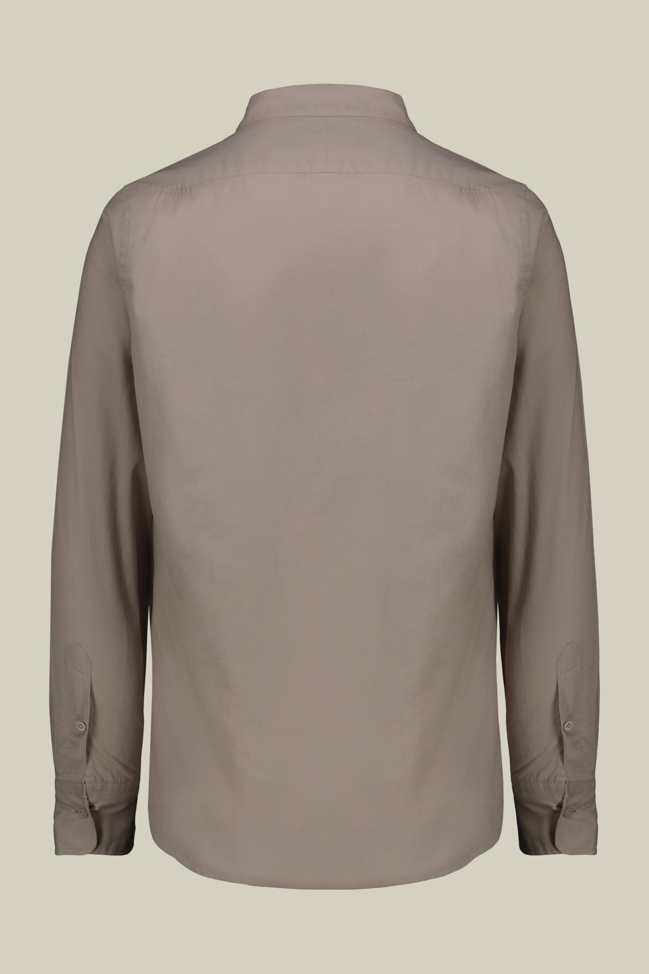 Casual men's shirt with mandarin collar and half button fastening, washed linen and cotton fabric