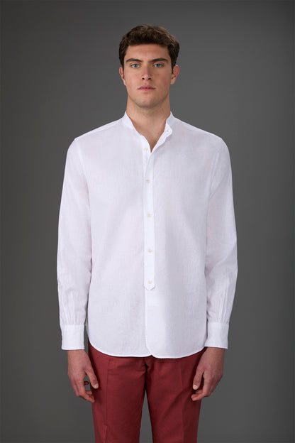 Casual men's shirt with mandarin collar and half button fastening, washed linen and cotton fabric