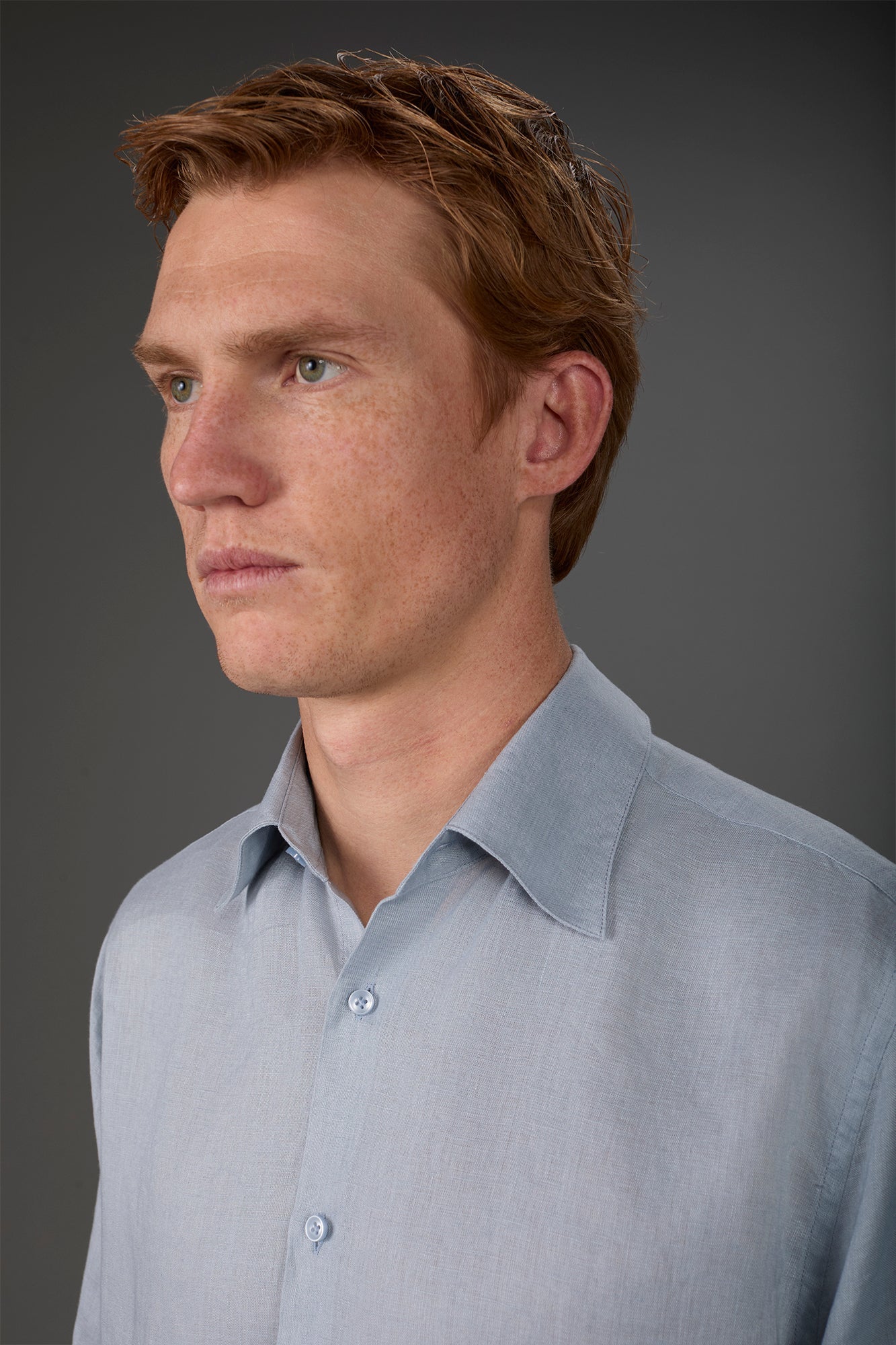 Men's casual shirt with classic collar, 100% linen