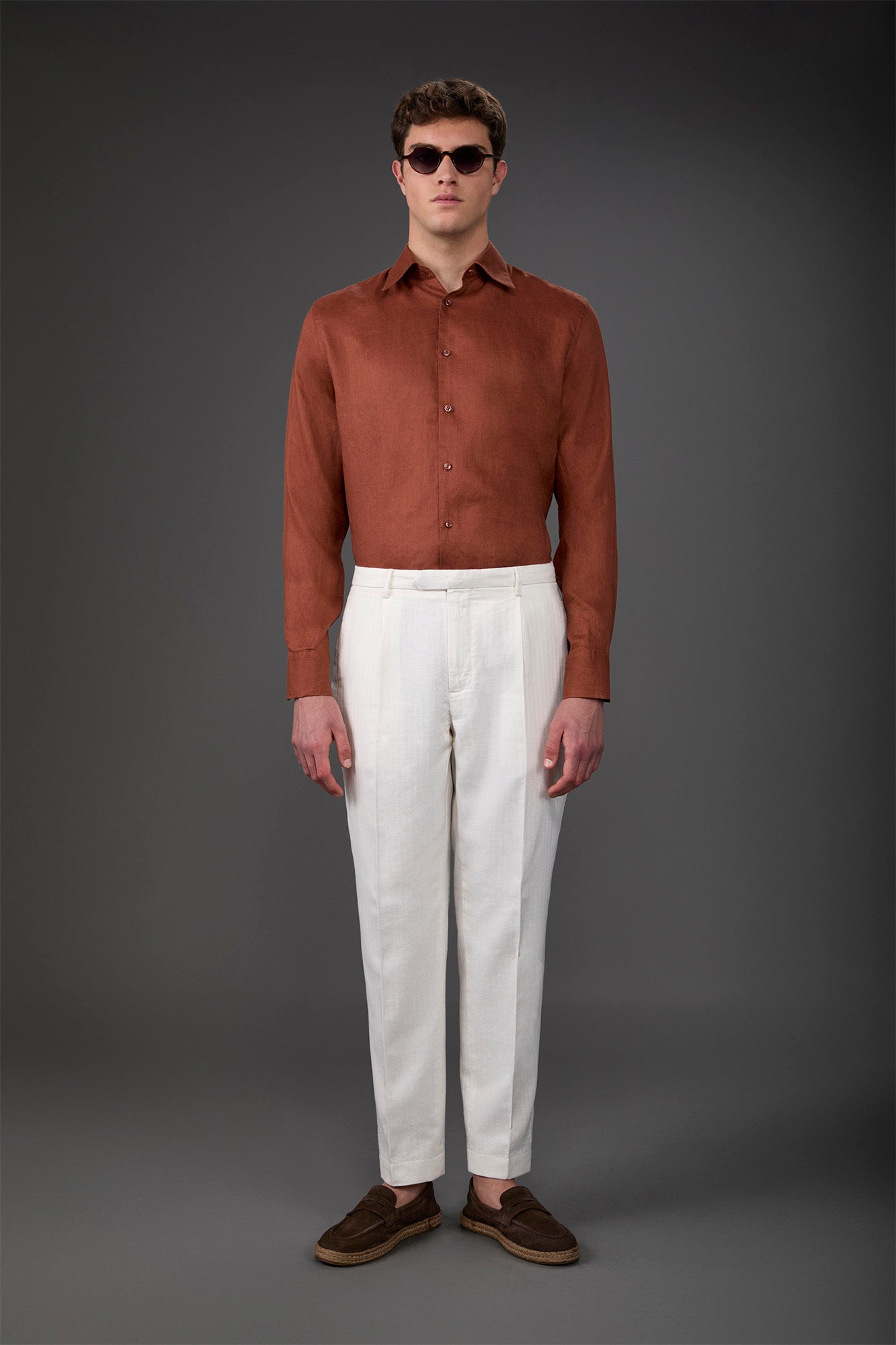 Men's casual shirt with classic collar, 100% linen