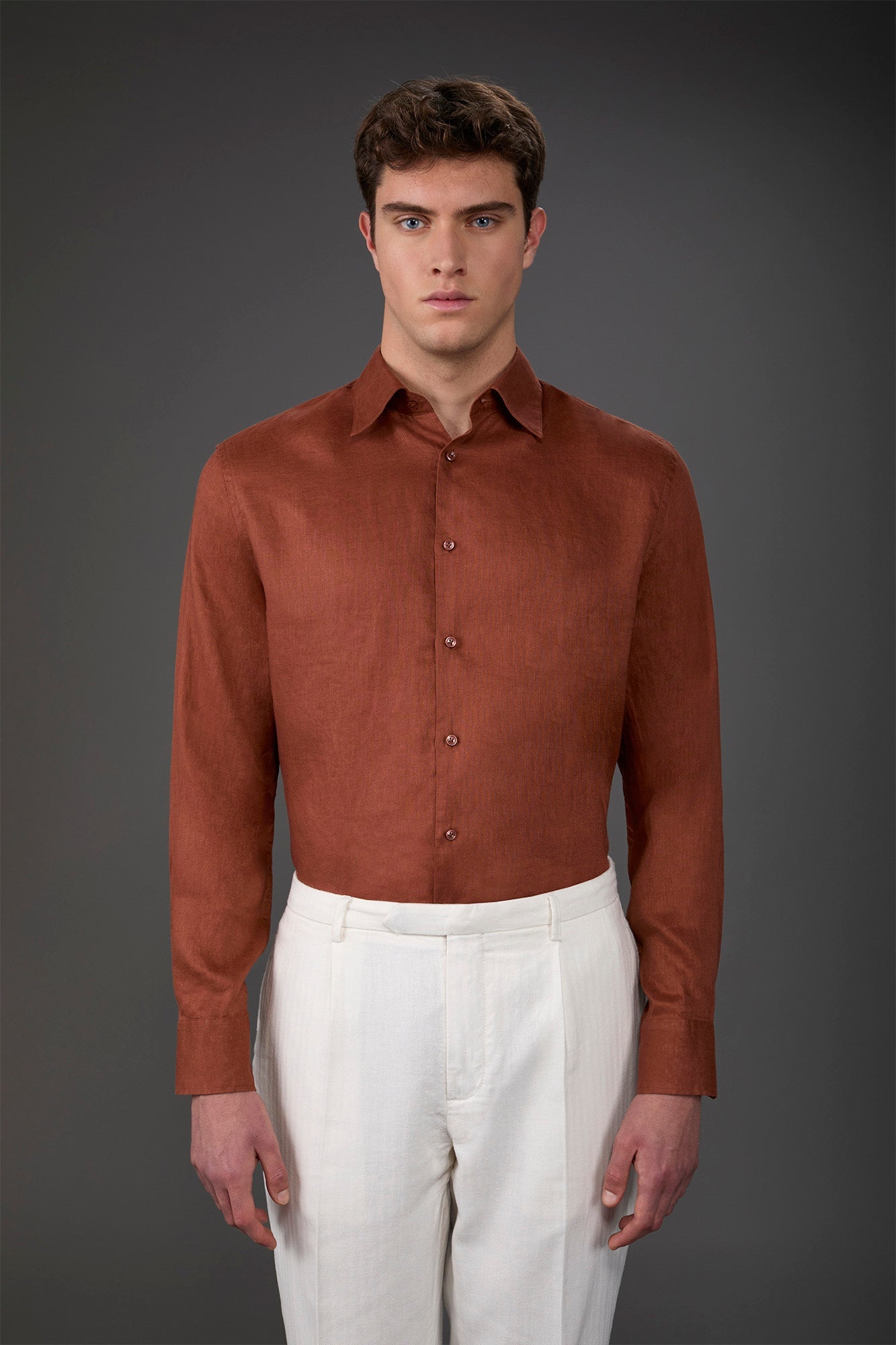 Men's casual shirt with classic collar, 100% linen