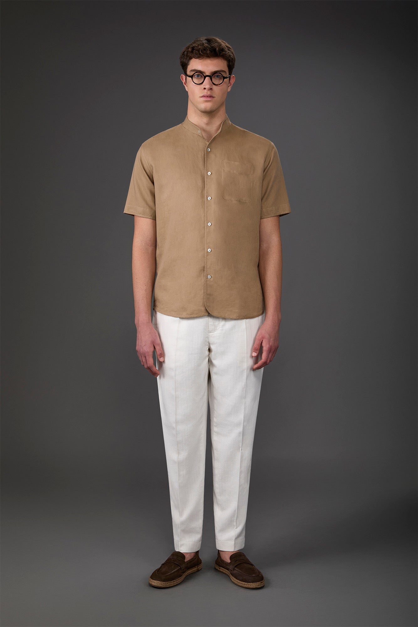 Casual men's shirt with mandarin collar, washed linen and cotton fabric