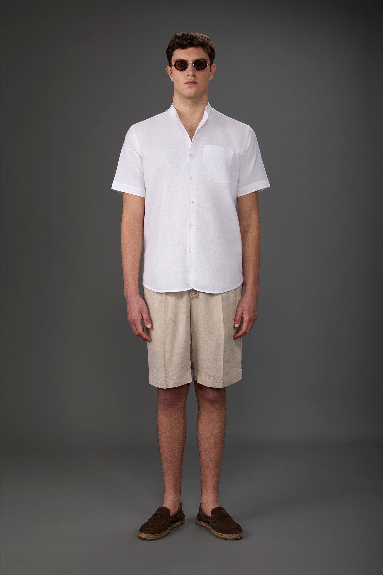 Casual men's shirt with mandarin collar, washed linen and cotton fabric