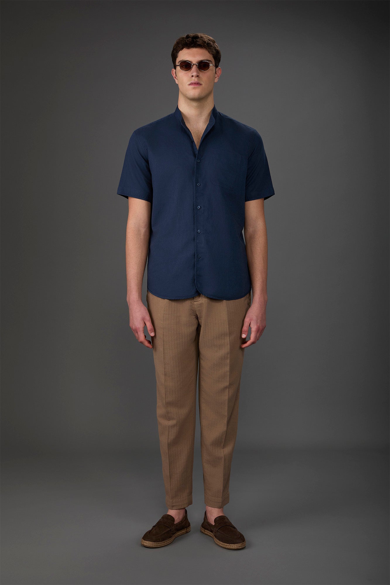 Casual men's shirt with mandarin collar, washed linen and cotton fabric