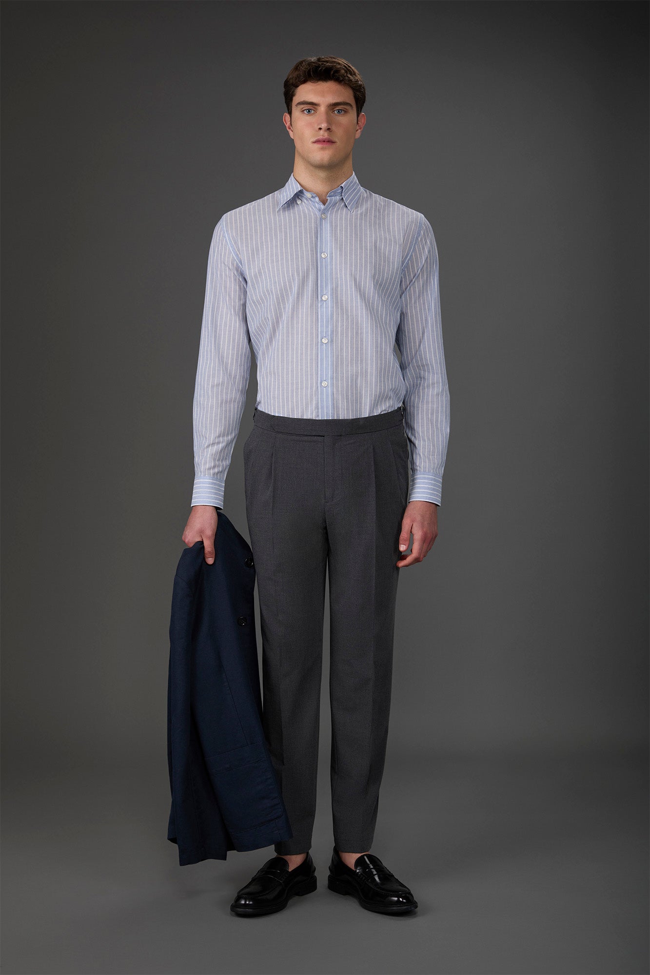 Men's concealed button down casual shirt in yarn-dyed striped washed muslin fabric