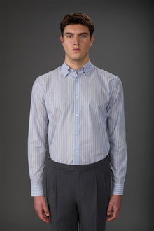 Men's concealed button down casual shirt in yarn-dyed striped washed muslin fabric