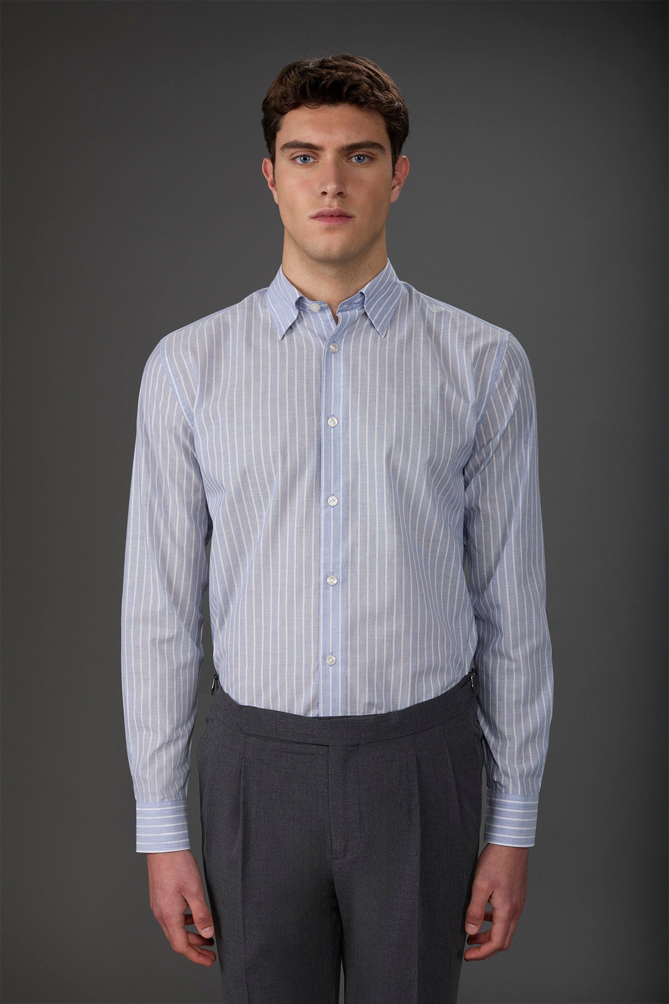 Men's concealed button down casual shirt in yarn-dyed striped washed muslin fabric Sky/White