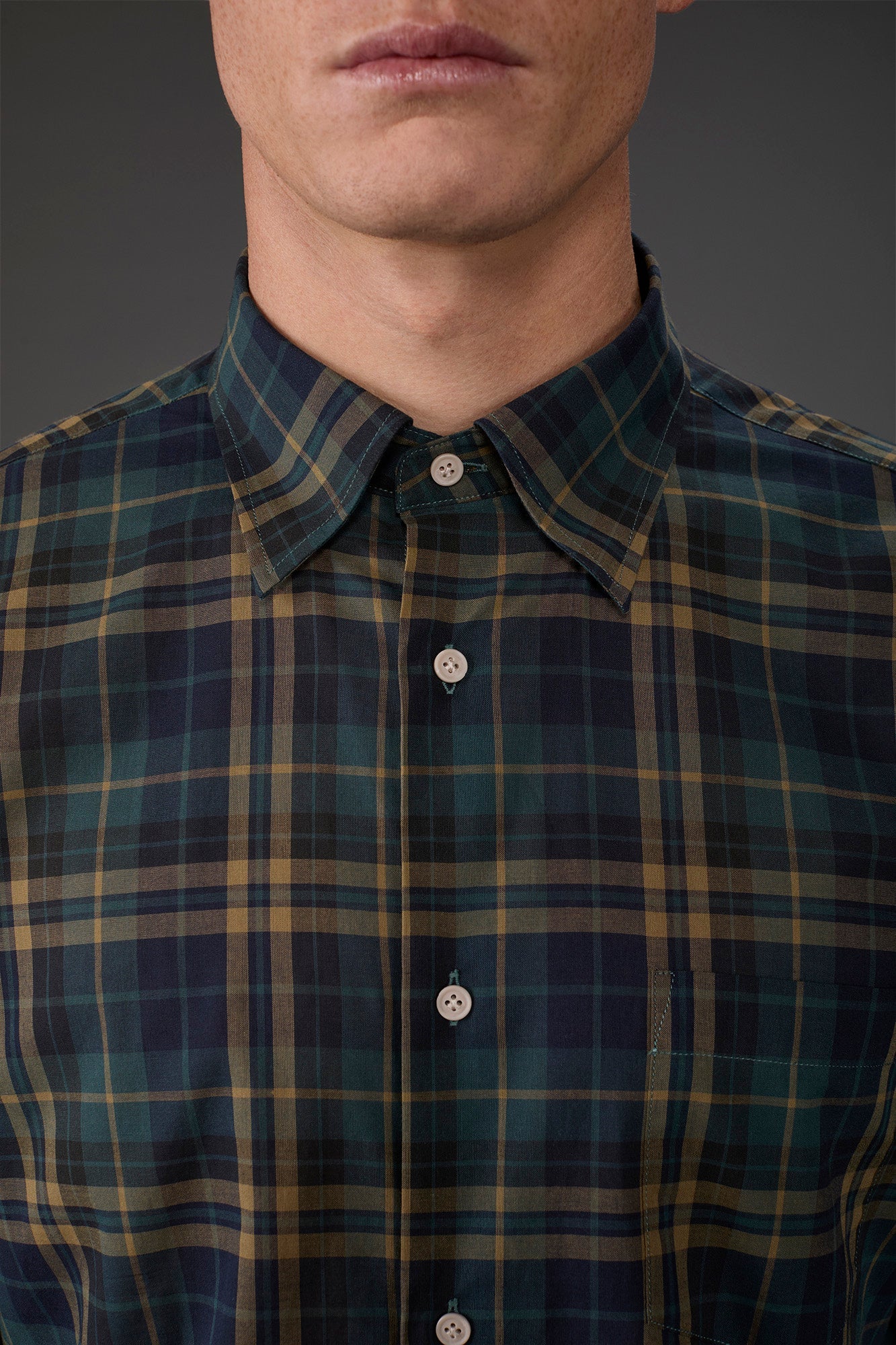 Men's concealed button down casual shirt in checked washed muslin fabric