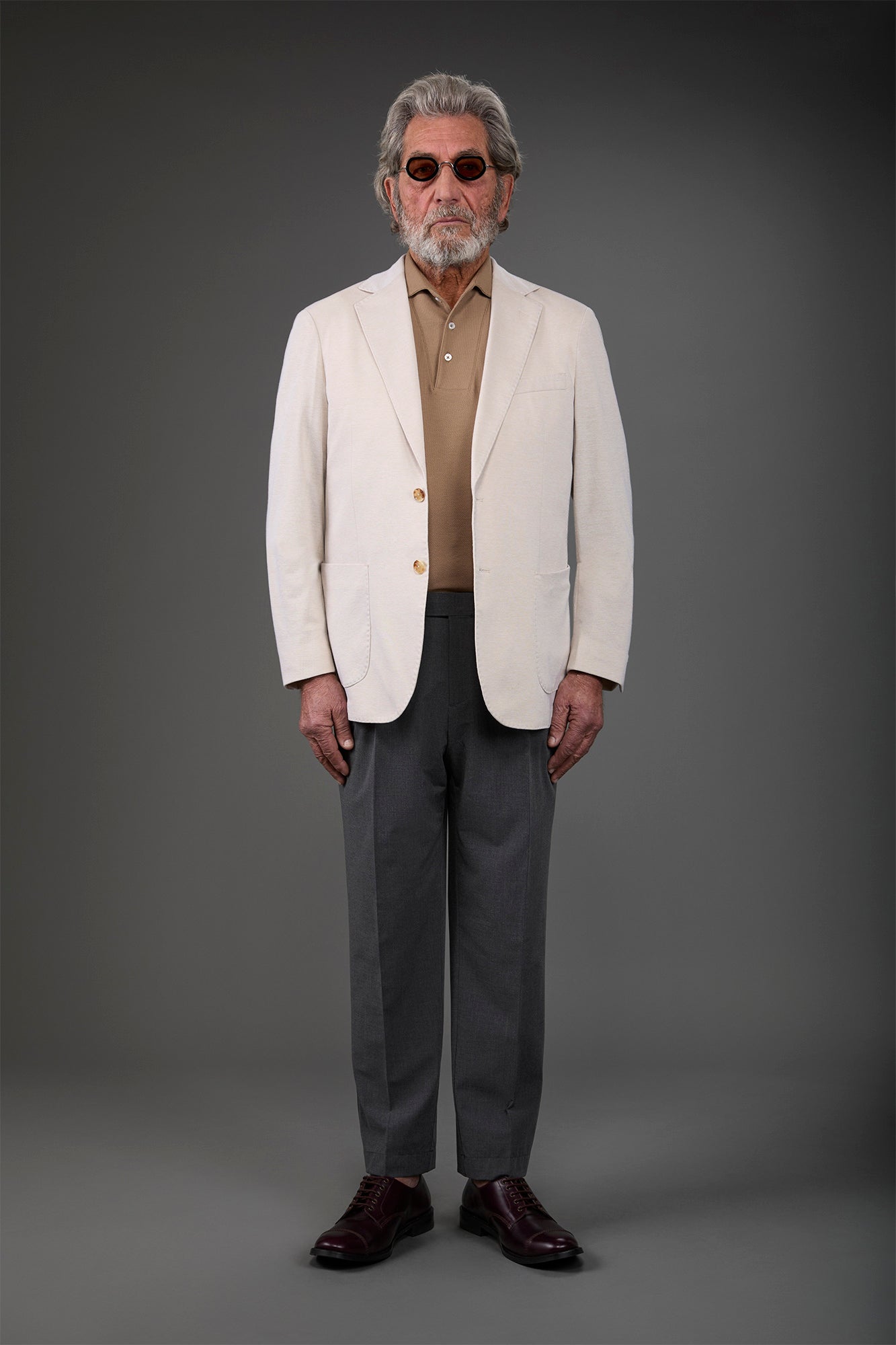 Men's unlined single-breasted jacket with classic lapels and patch pockets, jersey fabric