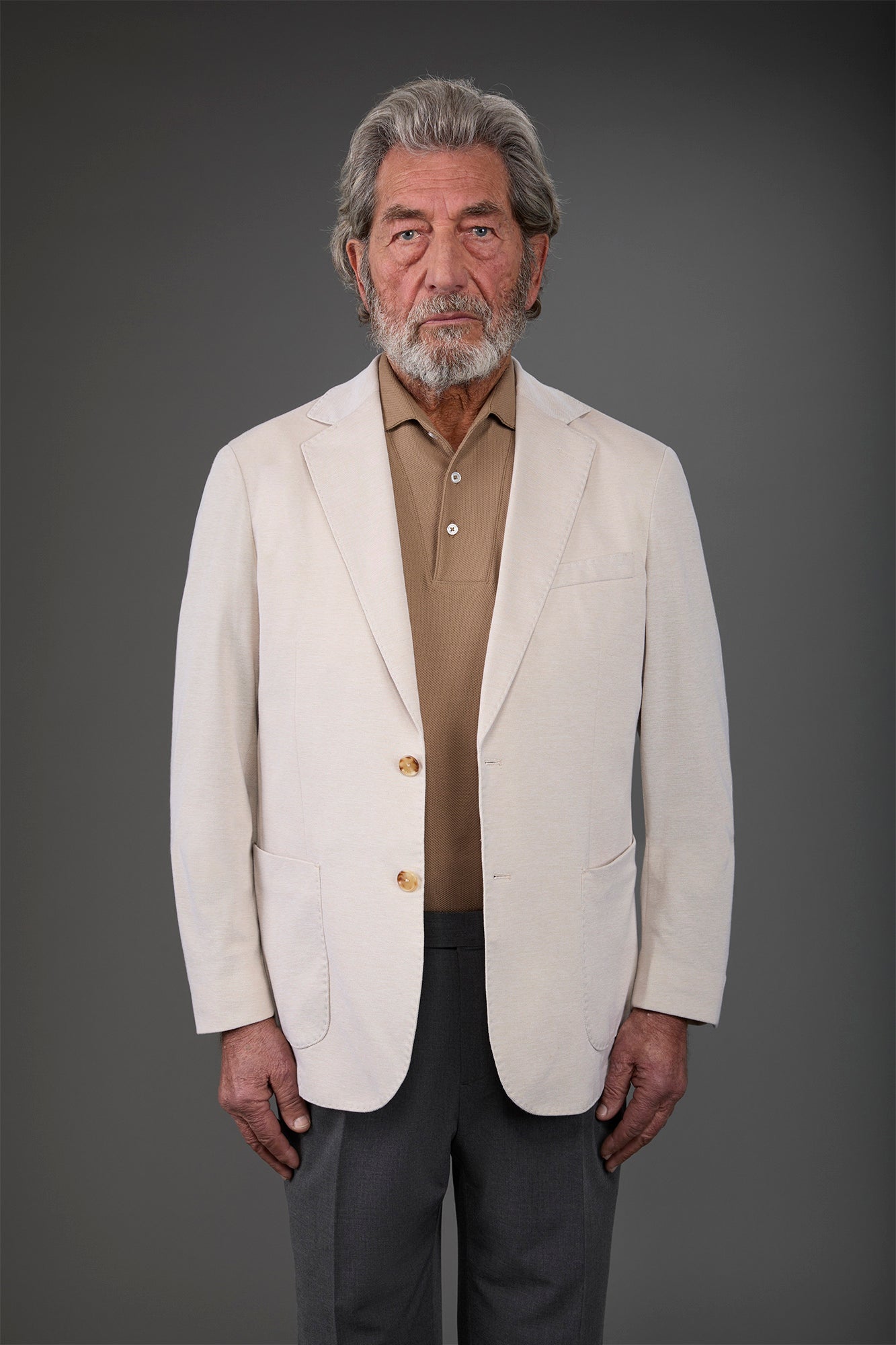 Men's unlined single-breasted jacket with classic lapels and patch pockets, jersey fabric