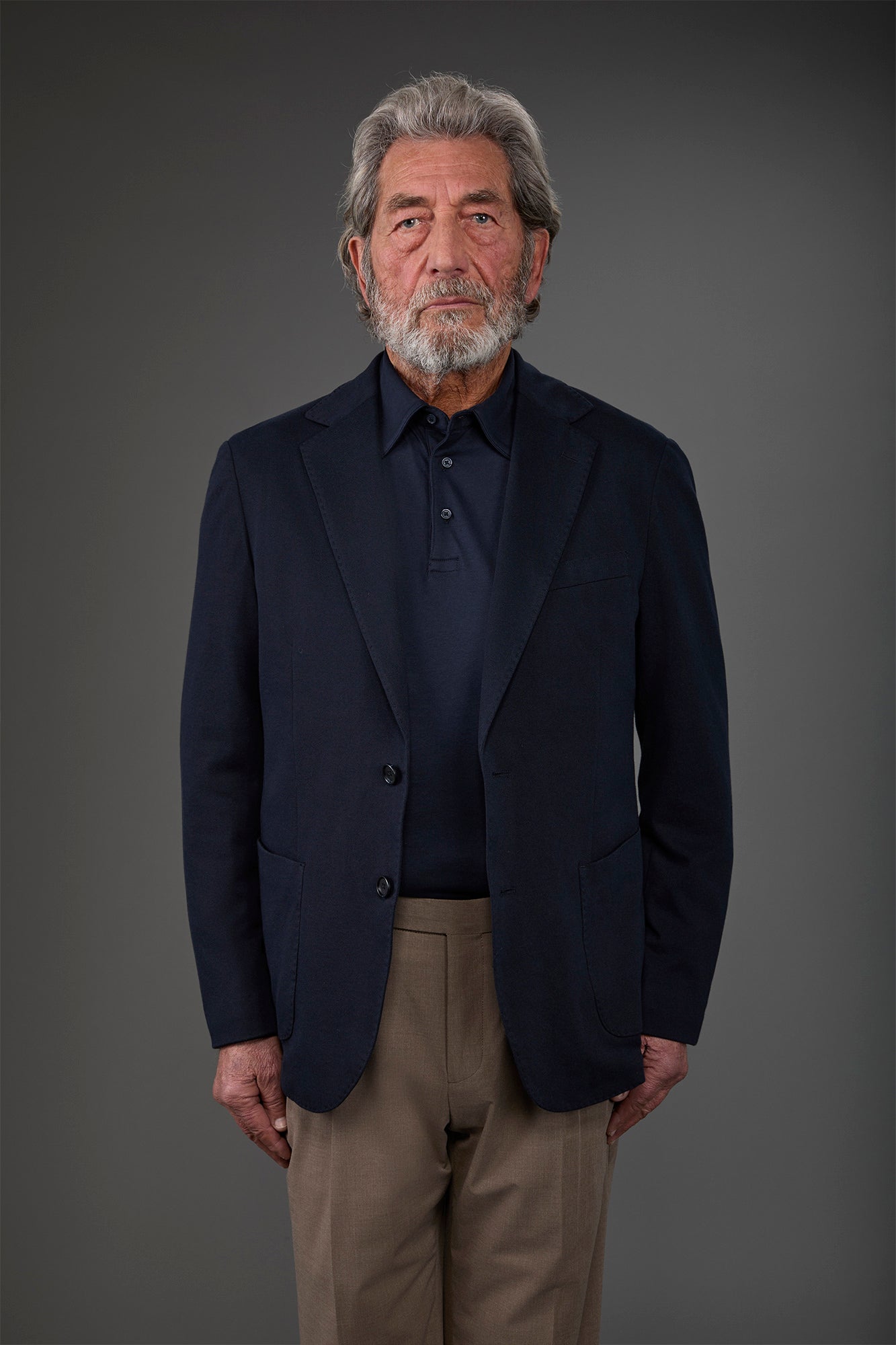 Men's unlined single-breasted jacket with classic lapels and patch pockets, jersey fabric