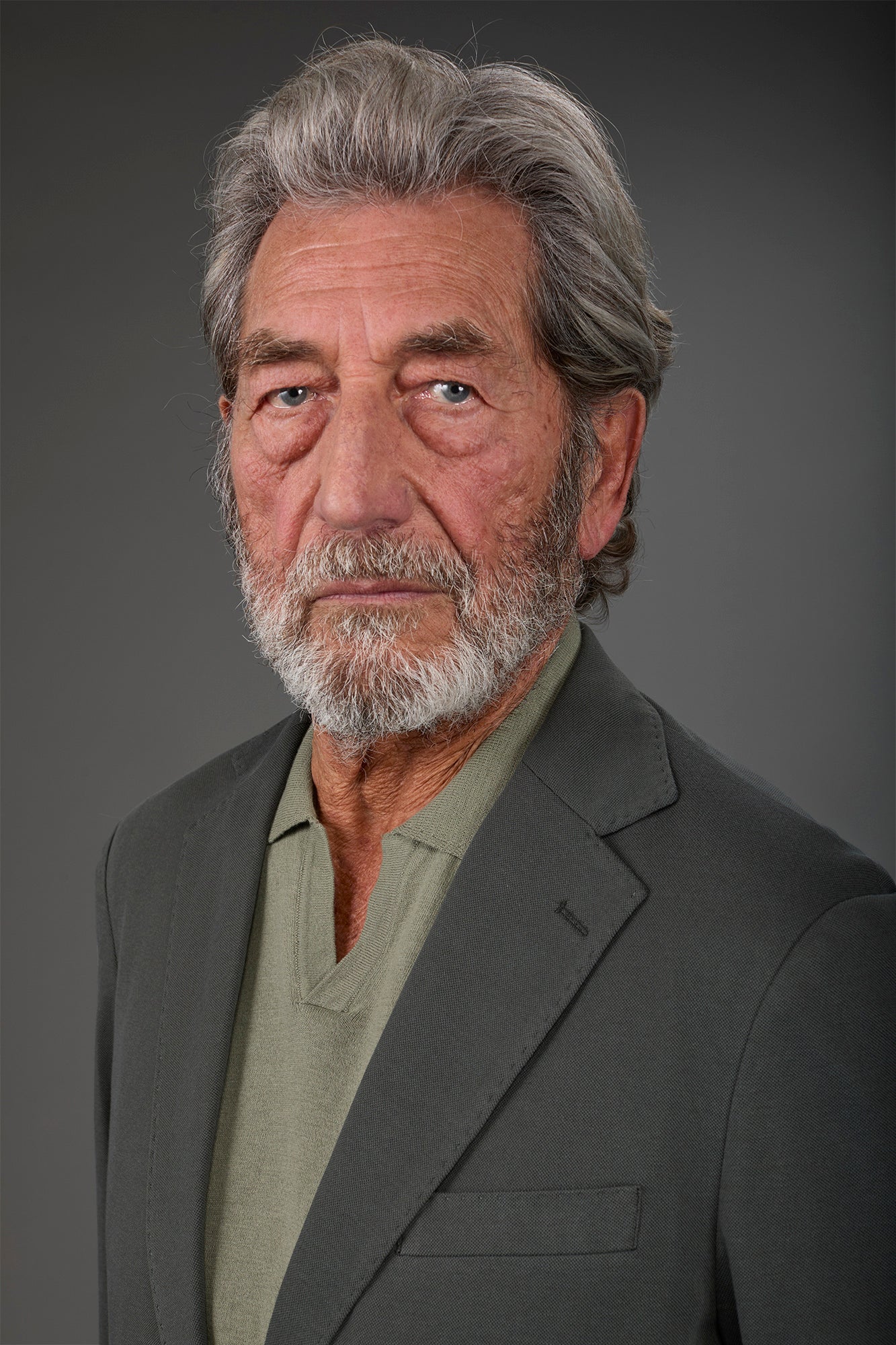 Men's unlined single-breasted jacket with classic lapels and patch pockets, jersey fabric