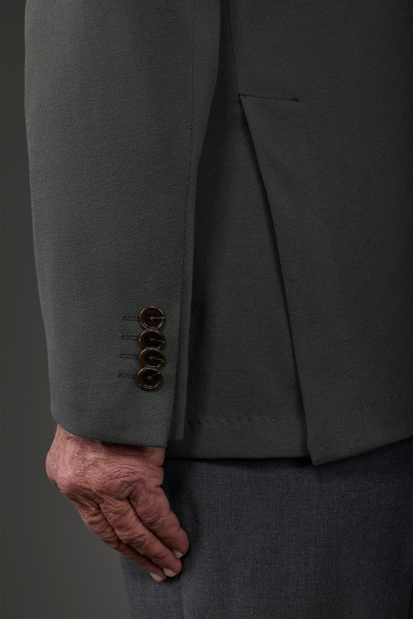 Men's unlined single-breasted jacket with classic lapels and patch pockets, jersey fabric