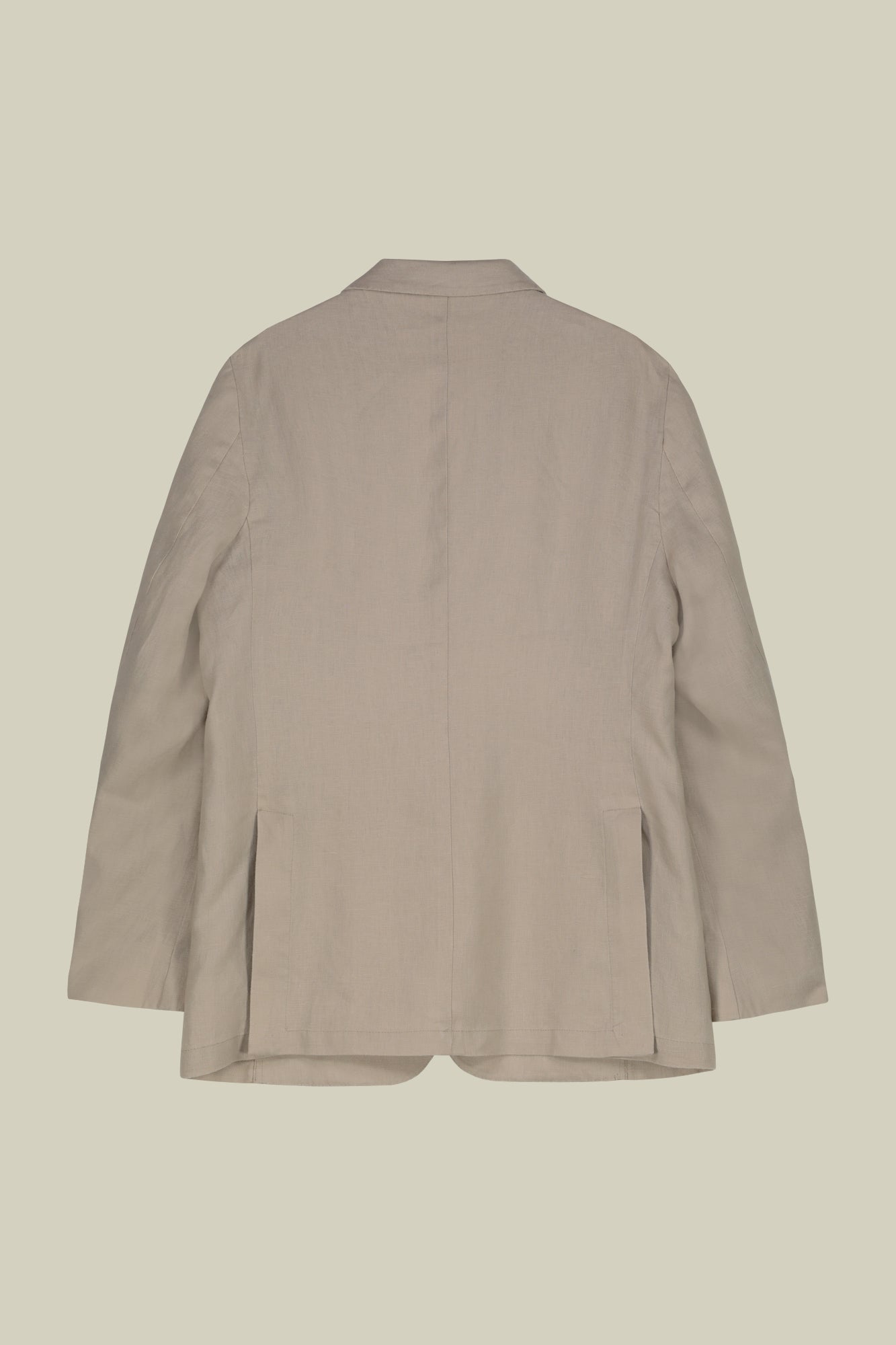 Men's unlined single-breasted jacket with classic lapels and patch pockets