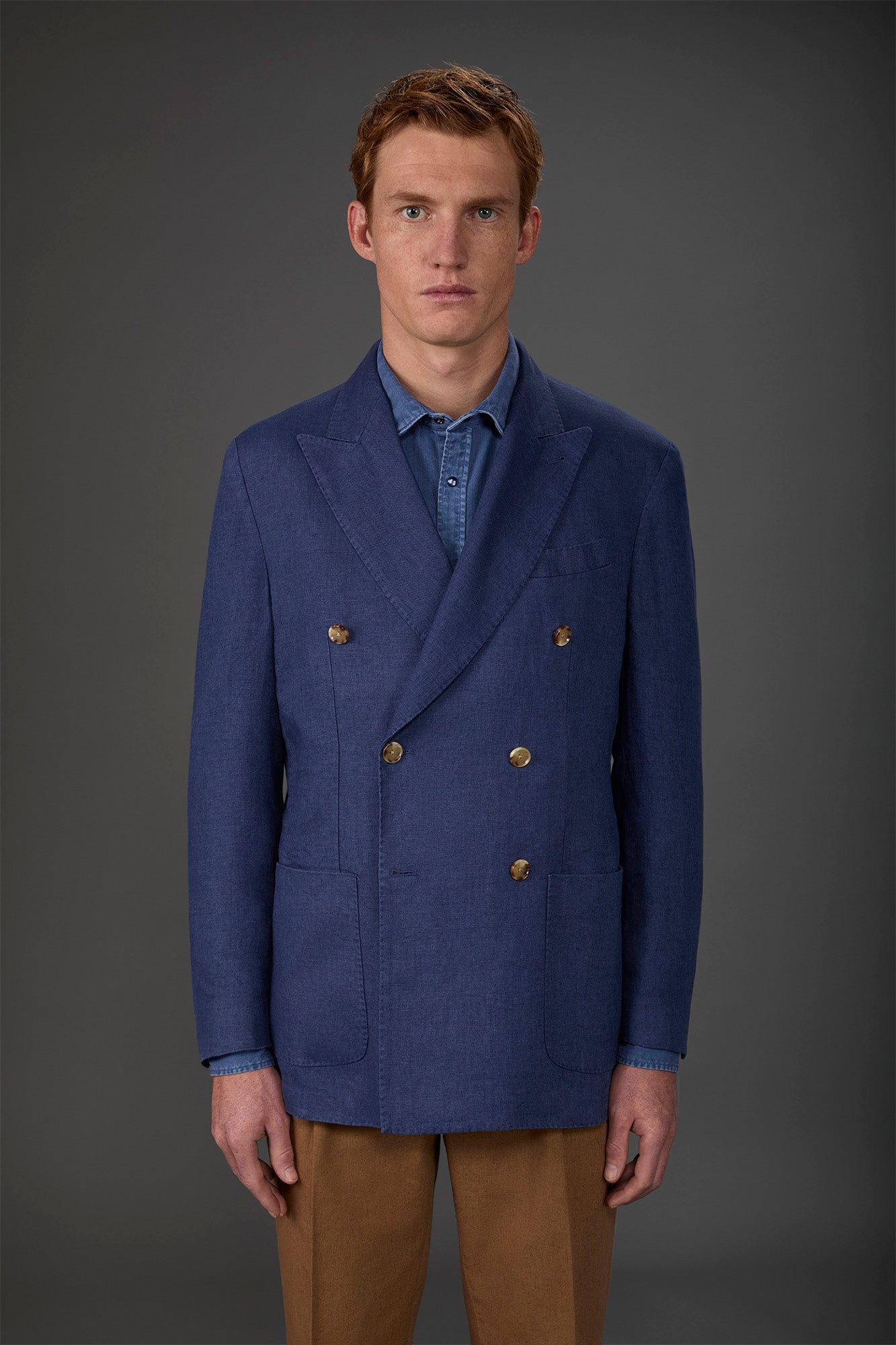 Men's pure linen unlined double-breasted jacket with peak lapels and flap pockets