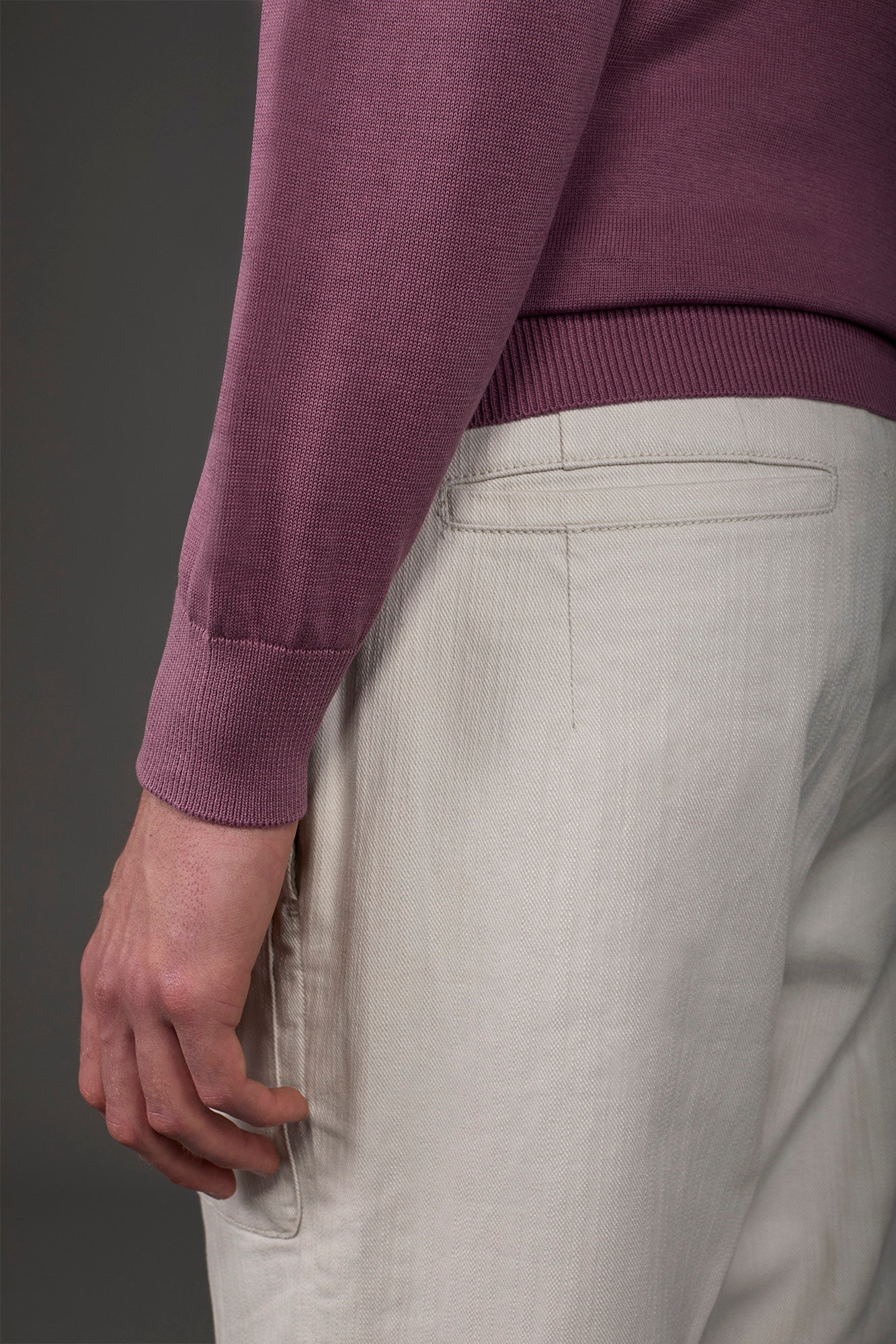 Men's crew neck sweater in bio-washed 100% cotton