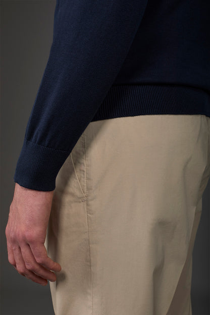 Men's crew neck sweater in bio-washed 100% cotton